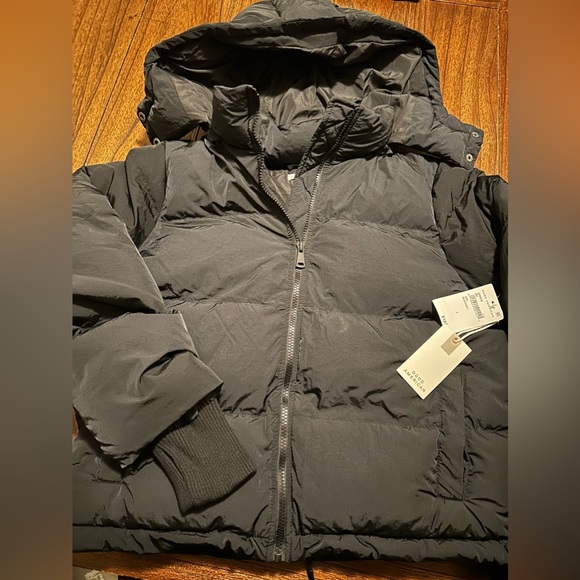 Good American puffer size 2. NWT - Picture 3 of 5